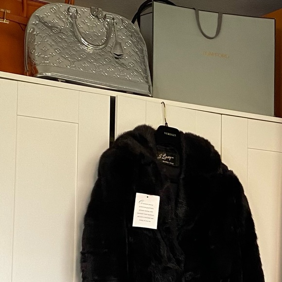 A.J. Lipsey, Inc. Beverly Hills Mink Fur Coat - Picture 9 of 13